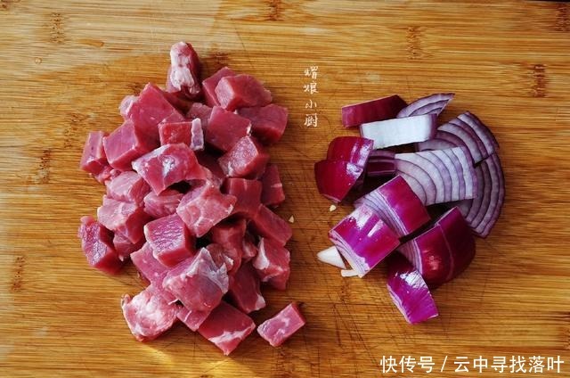  土豆|土豆炖牛肉家常做法简单几步，牛肉软烂，土豆绵糯，味道鲜香