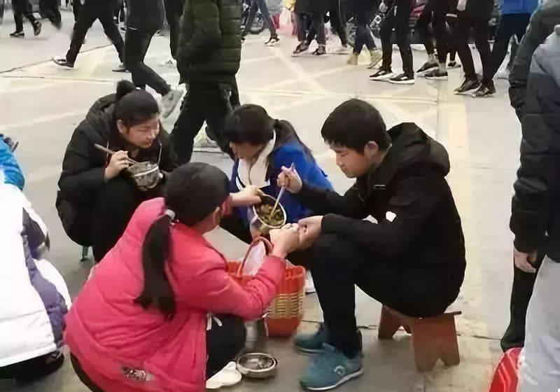 晓琳|教育的真相,每个优秀孩子的背后,都是父母的奋力托举