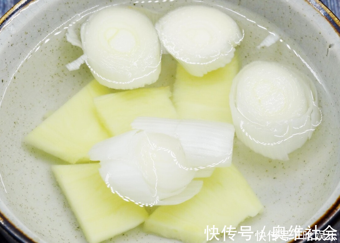 饭店调肉馅怎样去腥加料酒是不对的，大厨教你做法，鲜香无腥味