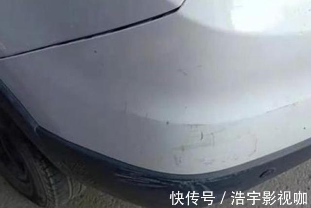 大规则|孩子不小心刮蹭私家车,留下一张纸条,网友最高级别的“炫富”
