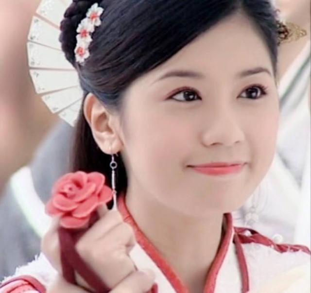 殷离@倚天后传:张无忌晚年幸福美满,四个老婆为他生下三儿一女