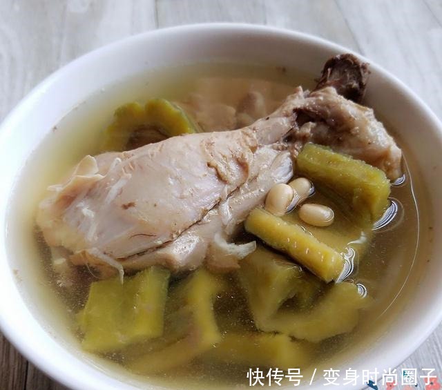 黄豆|鸡腿黄豆苦瓜汤,清热消暑,最适合夏天