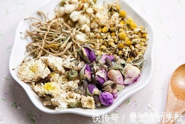 清热|湿气重还在傻傻的拔罐,每天泡点“它”喝,湿气排毒一身轻松