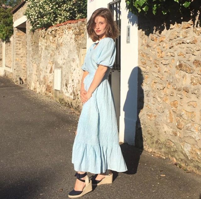 草编鞋 完爆小白鞋!这双神仙凉鞋跪求你买,巨显腿长