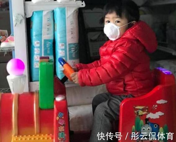 设施|一块钱一次的“摇摇车”,你给孩子坐过吗?看似可爱其实危机四伏