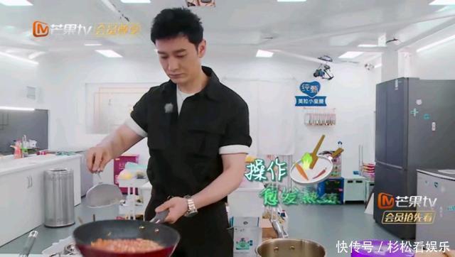 《中餐厅》这伙员工不好带,两个人脚不沾地,一个人干得少睡得早