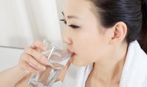 身体|每天晚11点睡、早7点起的人,最后都怎么样了?该庆幸还是该后悔