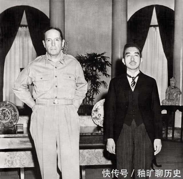 皇室|日本天皇的新任务:使皇室重新成为凝聚人心的“火炬”