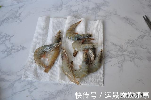 糯米|年糕加虾，简单易做，亦菜亦饭，糯米控喜欢，味道鲜香还易饱肚