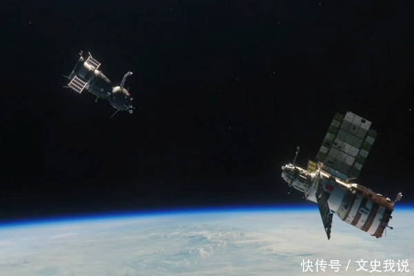 人在太空中算什么？沧海一粟？看我们居住的地球是那么渺小