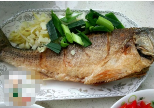 这鱼多吃,肉厚刺少,鲜美细嫩