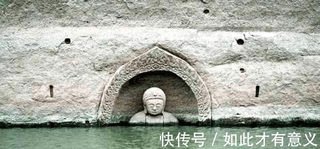 硝石镇|水库放水, 一座神秘古佛浮出水面, 水下还有一个古镇!