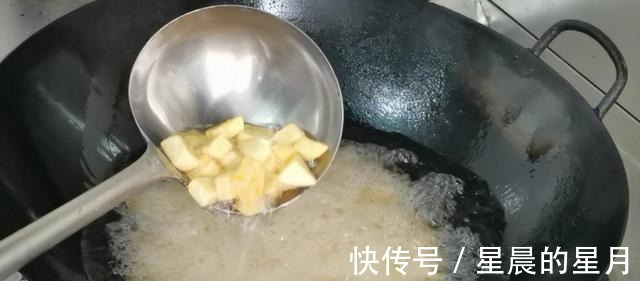 叶子|土豆用这种方法做,外酥里软,美味可口,既可以是菜也可以当零食!