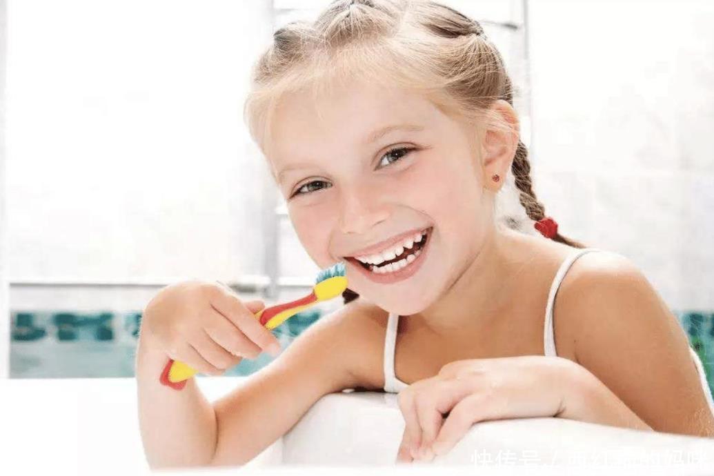 刷牙|父母做好2件事儿,轻松让宝宝爱上刷牙,有效地正确刷牙