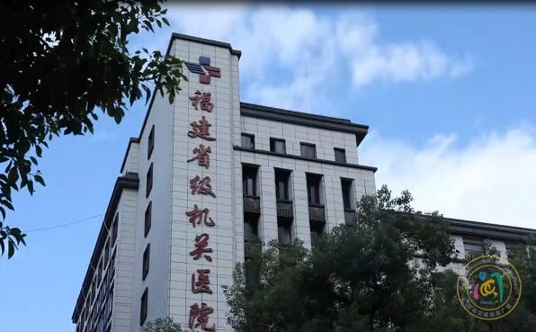 院方|男子患上面瘫！这个习惯很多人都有