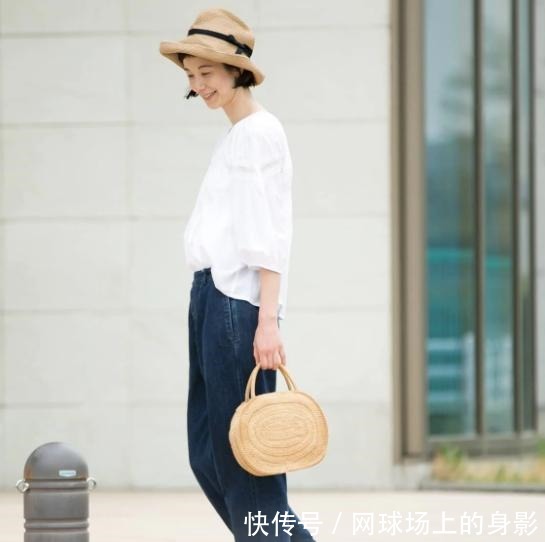 减龄 50+日本女士的夏季穿搭，运用极简风，不扮嫩不花哨，优雅又减龄！