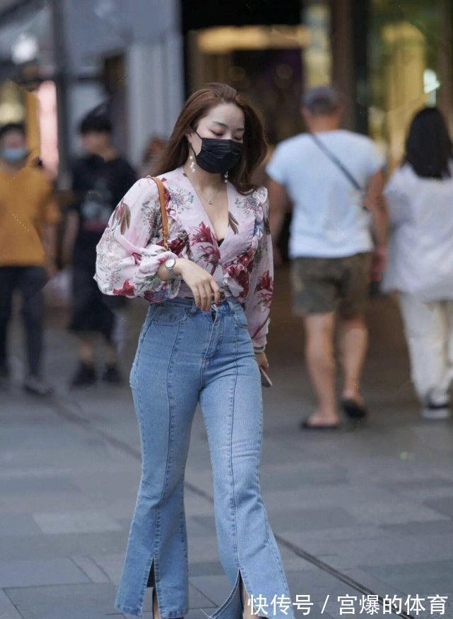 穿搭|瑜伽裤不就可以秀腰秀腿,格外引人注目,知性优雅