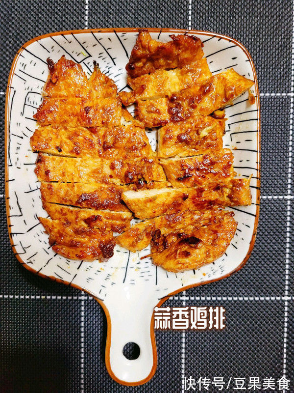 记住这几个小技巧！新手也能做蒜香鸡排