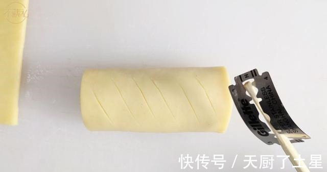 切割|4款口味的丹麦面包「不藏私」!