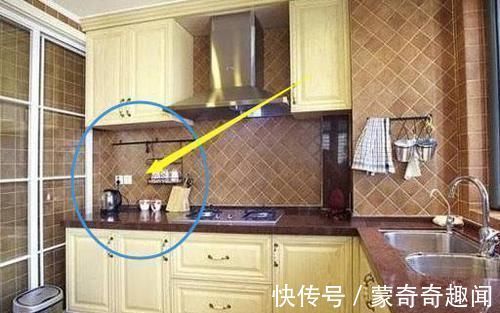 轨道|电工这样安装厨房插座,业主一看就很满意,免验收直接结账