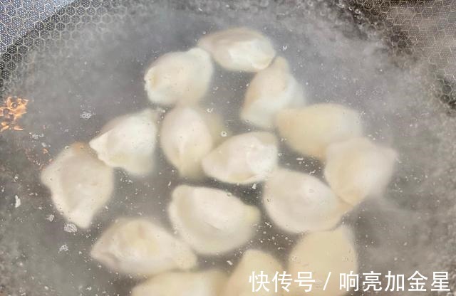 自制酸汤水饺,味道绝绝子!