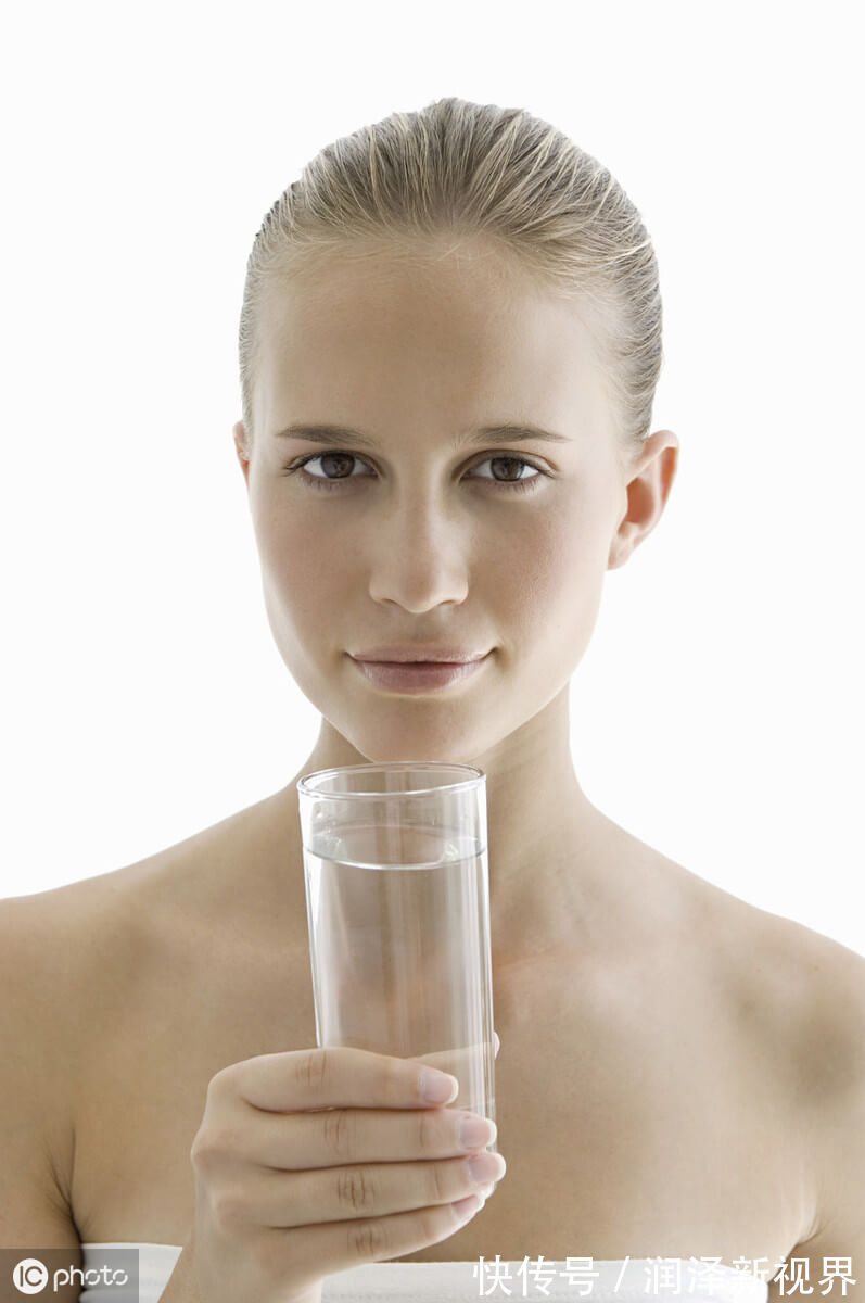 喝水|晨起空腹喝水好处多，但这3点不注意，喝了也是白喝！