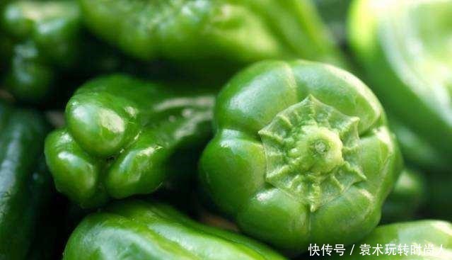 青椒还|看到这3种青椒不要买,菜农都是打了激素的,皮厚还又没营养!