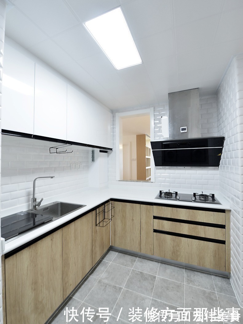 玄关|166㎡现代主义3室2厅，电视背景墙还能这样设计！