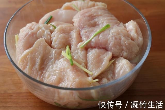 做法|懒人鸡排做法，早餐几分钟搞定，外面一份几十块钱，在家成本超低