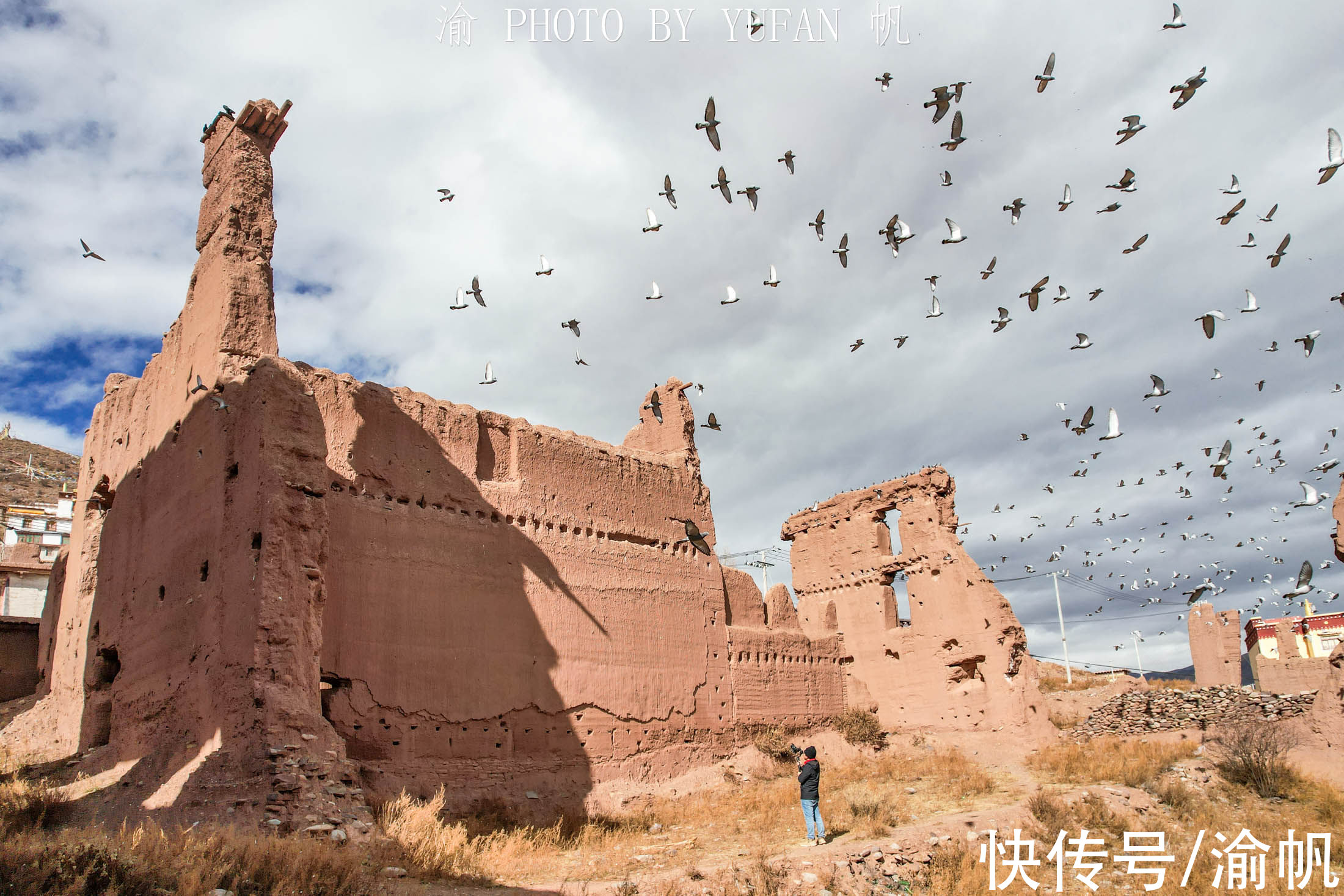 寺院|西藏也有千年古镇，一边是古老废墟，一边是繁荣新城，值得一游