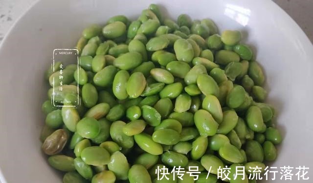 真鲜|入秋后，少吃茄子青椒多吃它，皮肤不好的人多吃点，炒着吃真鲜呀！