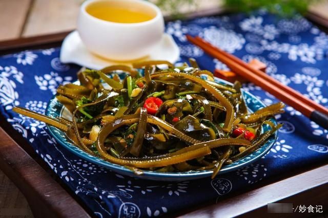  都是酱油，生抽好还是味极鲜好？两者差别很大，别再买错了