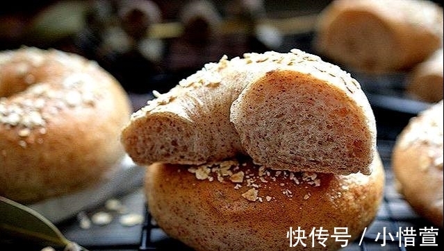 烤盘|教你做款少油少糖的面包，外形可爱像甜甜圈，主要是更健康