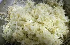 萝卜丸子怎么做好吃，教你一招，香脆酥软，一口气能吃一盘！