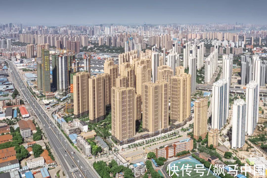 商业|商业地产轻资产和重资产的赛道，你更看好谁？
