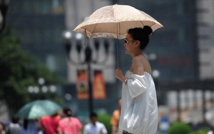 皮肤|换季时,如何护肤才安全有效?