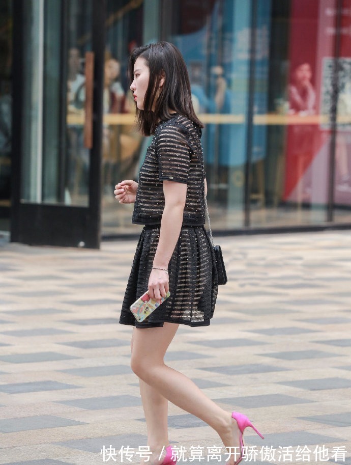 袖珍 这么“小巧袖珍”的高跟鞋,穿起来凉快不说,关键是还很“少女”