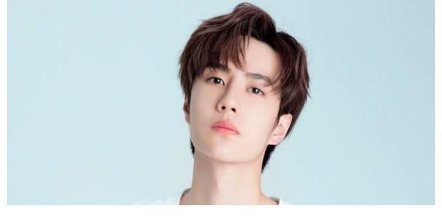 王一博|新一期《天天向上》開播，王一博如約回歸，汪涵剃掉了絡腮胡