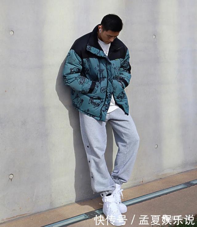 阳光帅气|183cm筋肉大学生酷爱穿灰裤子,这身材太上头了