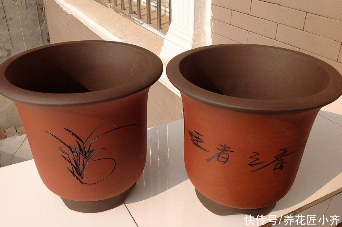 阳台养花“三大件”，其中两种不必买，可以自己做，养花更好用