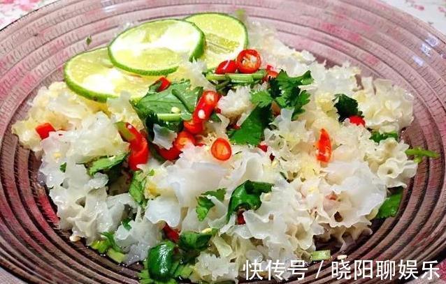 夏天|夏天多吃银耳，做成凉拌菜，爽口开胃，比银耳汤都美味，快试试