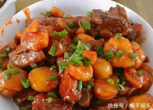 桌子|老公亲自下厨，做了一桌子“丰盛”的菜，但闺蜜却越吃越郁闷！