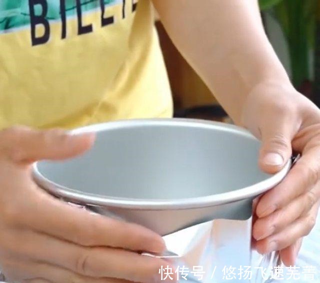 混合|颜值非常高的斑马纹酸奶蛋糕，吃起来非常柔软！