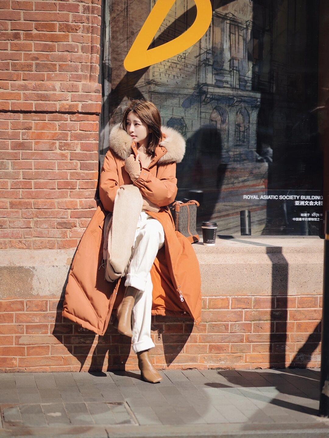 博主|“毛领羽绒服”才是最保暖的单品,软糯温柔又舒适,美得高级