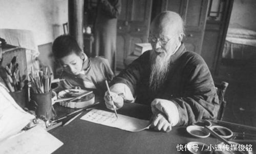 价值|齐白石“一只蜻蜓”值690万,放大30倍后,专家:不得不佩服