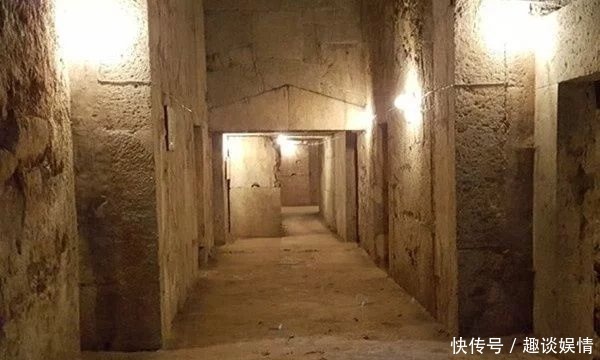 石门|古时候为了不陪葬,反锁皇陵石门后,最后一个工匠怎么逃生?