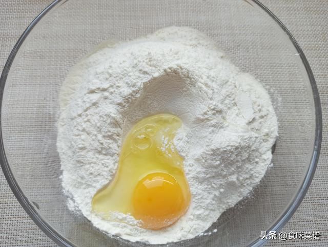 搅拌均匀|头伏到吃饺子，分享8种饺子馅的调法，有荤有素，鲜嫩营养又多汁