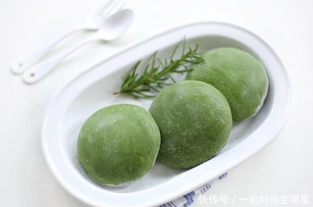 网红糯米糍雪糕,教你在家就能做,软糯香甜,奶味十足,快试试