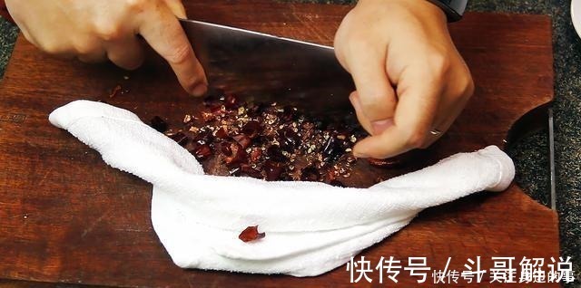 豆芽|牛肉想要嫩滑，千万不要直接下锅，多加一个步骤，嫩滑又入味