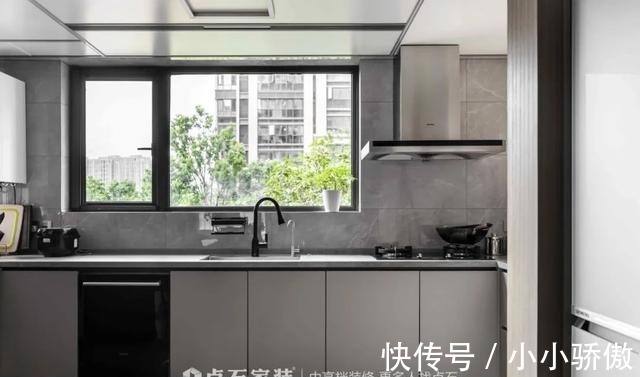 时尚|造型简致利落，赋予时尚气质的142㎡现代空间！